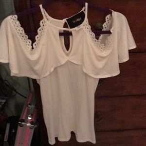 Cold shoulder top. White size Small